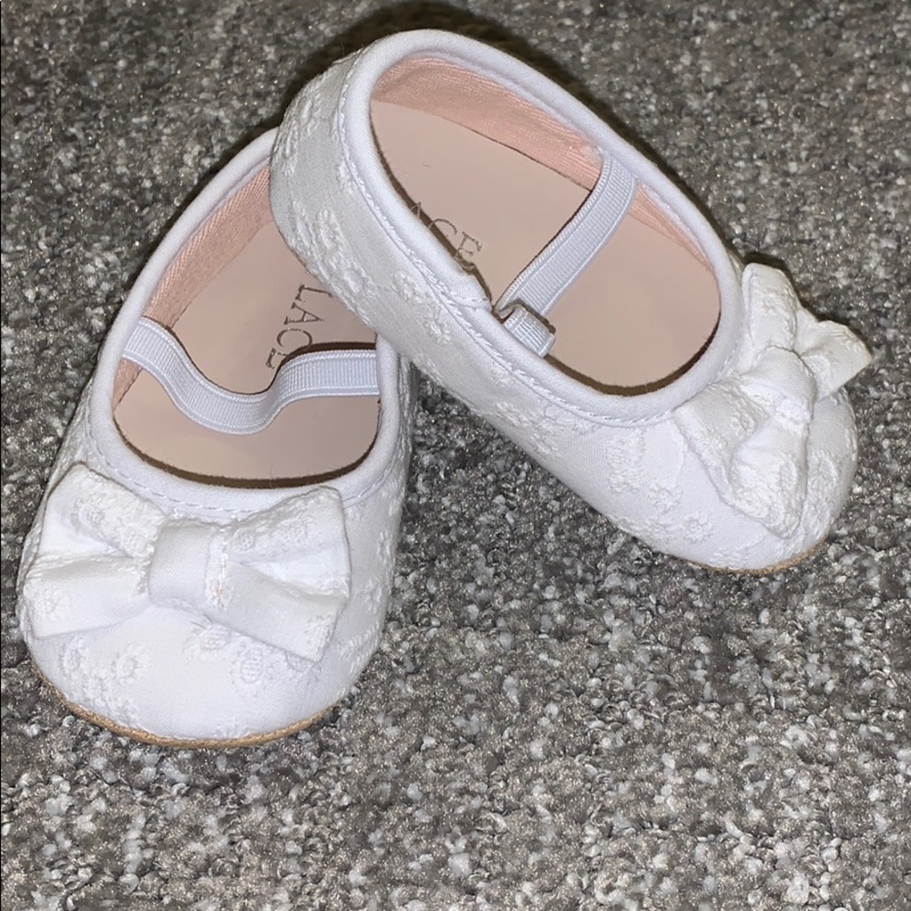 Girls shoes